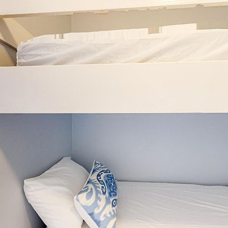 Gulf Island Condos II ナバー 部屋 写真