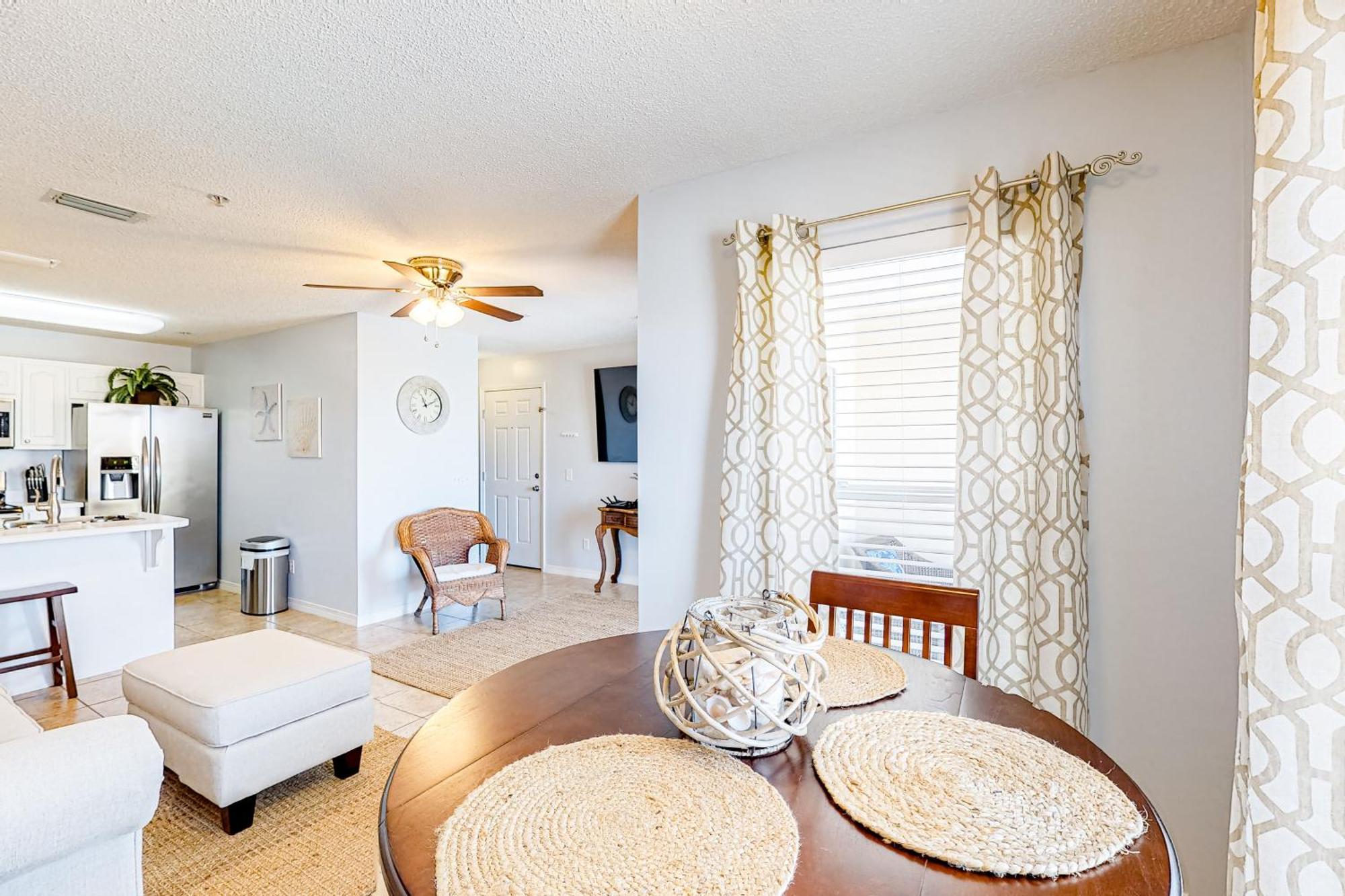 Gulf Island Condos II ナバー 部屋 写真