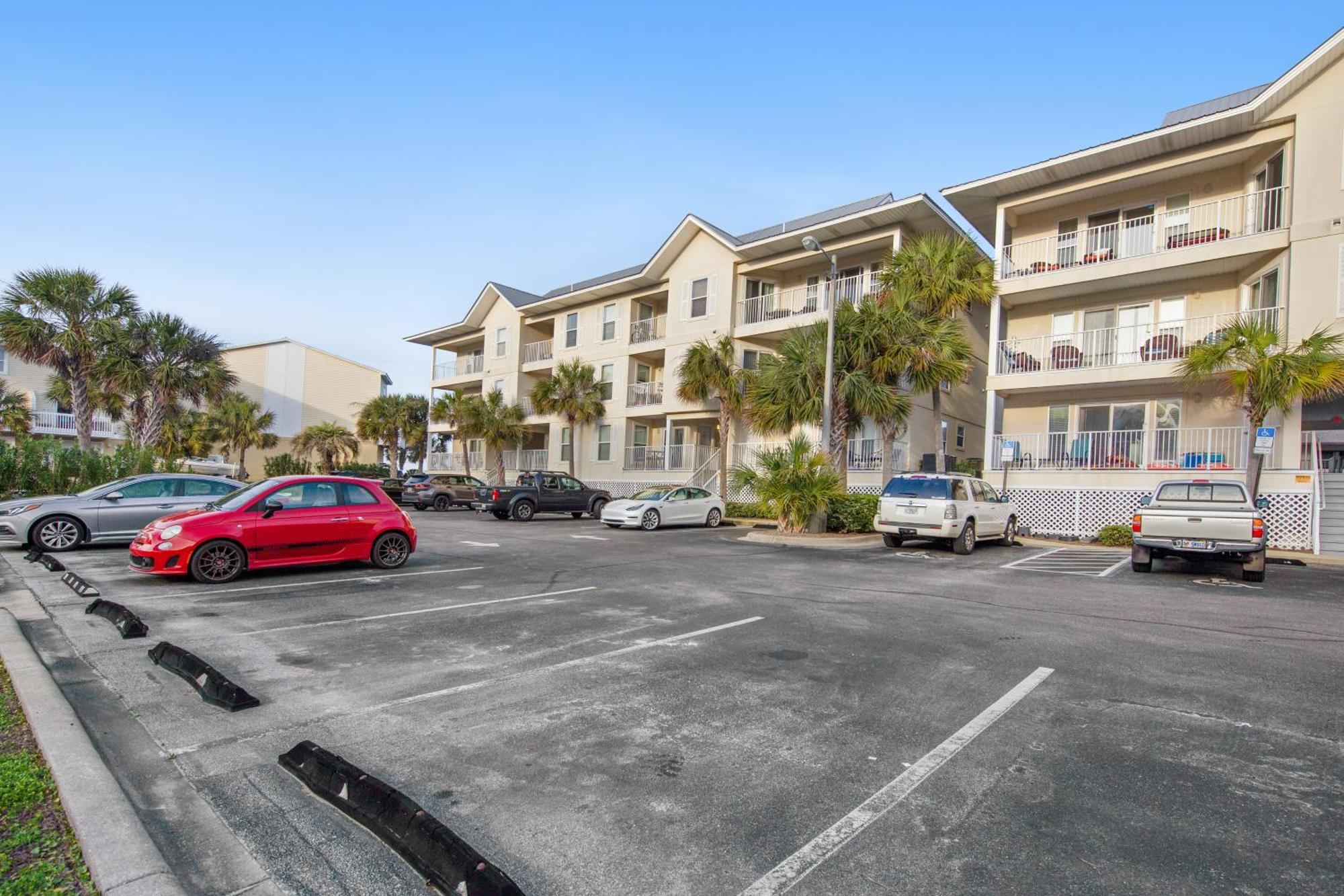 Gulf Island Condos II ナバー 部屋 写真